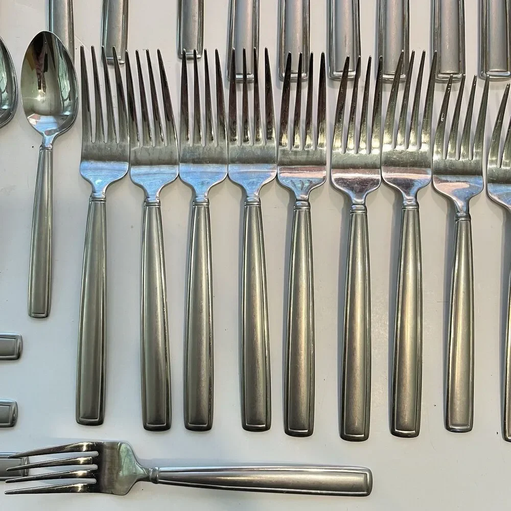 Mikasa Gourmet Basics DOLCINA FROST Set of Stainless Steel Flatware Lot of 35